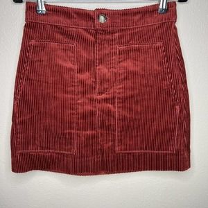 H&M Women's Burgundy Red Corduroy 100% Cotton Mini Skirt Size 6